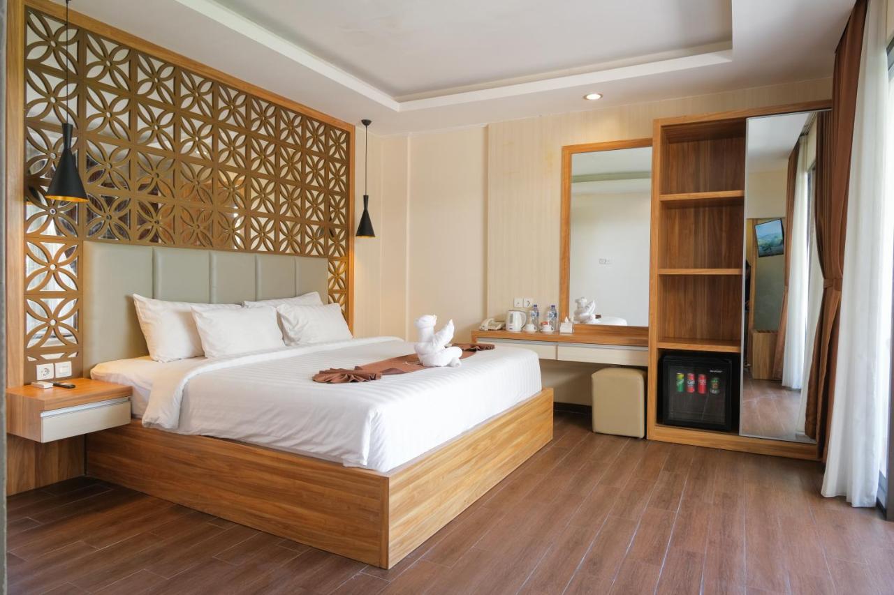 กามากู โฮเต็ล ซมินญะก์ Hotel เซมินยัค ภายนอก รูปภาพ